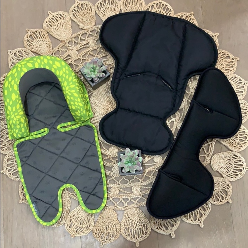 - Car seat neck and head support.